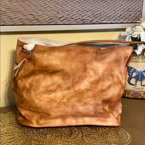 Genuine leather Tan shoulder bag - Picture 4 of 7